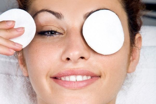 Top 10 Tips To Get Rid Of Bags Under Your Eyes