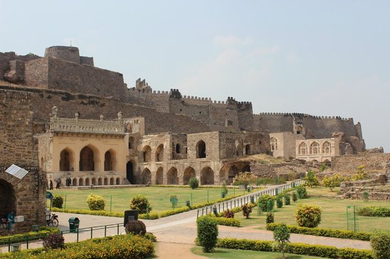 Explore Magnificent Forts Of India