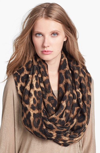 How To Choose Prints For Fashion Scarves