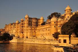 A Perfect Holiday Trip To The Amazing Udaipur With Your Friends