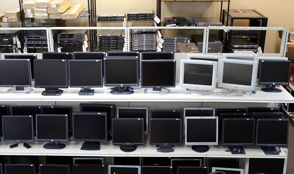 Why Many People Prefer To Buy Second Hand Computers