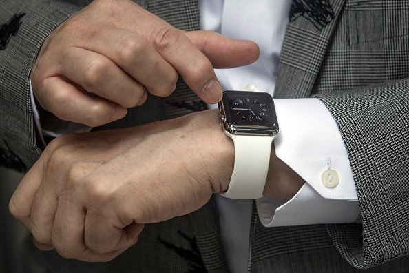 Why Smart Watches Failing To Lure Consumers