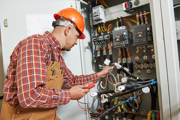 Benefits of Hiring An Experienced and Qualified Electricians