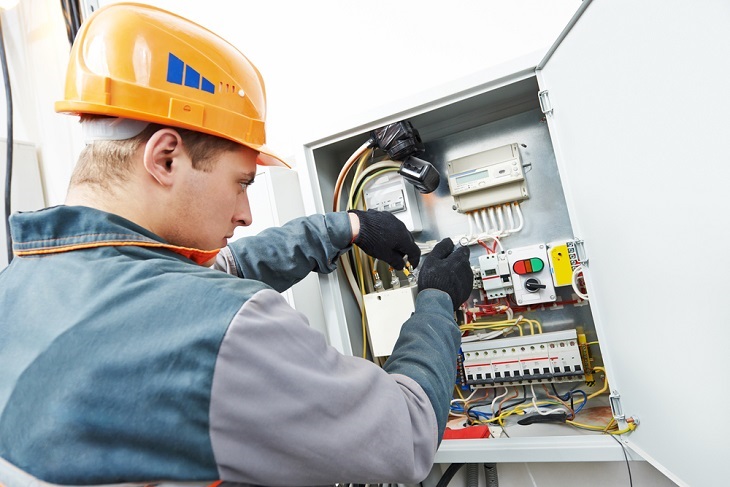 Benefits of Hiring An Experienced and Qualified Electricians